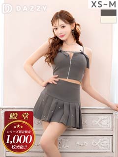 9/1再販!【累計1000枚以上販売】[明日花キララ着用]3日で完売した！プリーツにビジュー輝く胸元ジップAラインミニ丈セットアップ[XS～M/3サイズ展開]