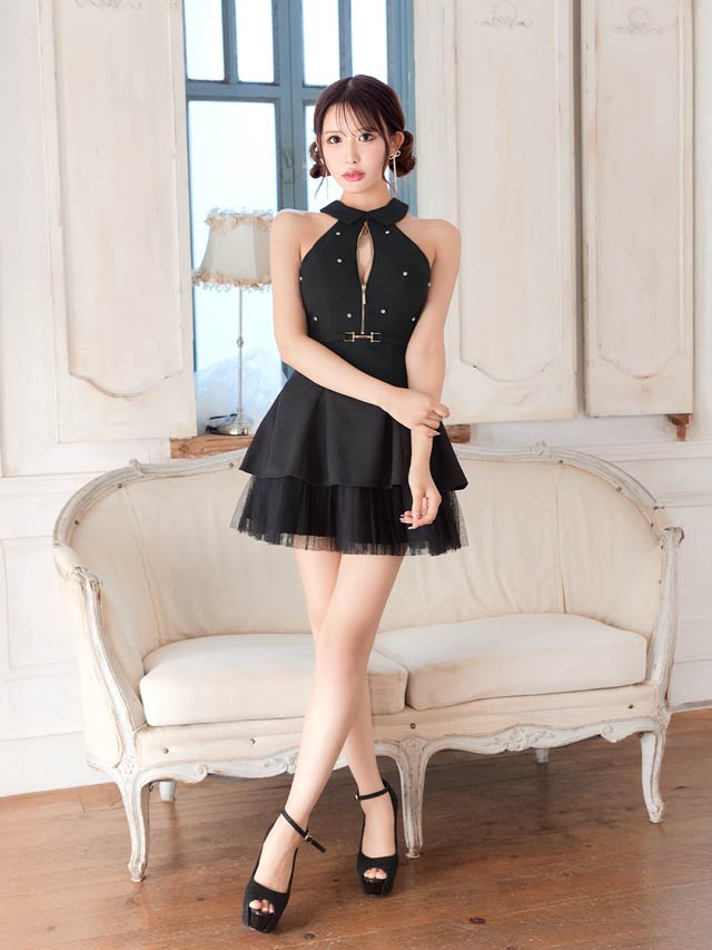 伊藤桃々着用]2日で完売した!!アメスリ×ジップがSEXYな上品襟ライン